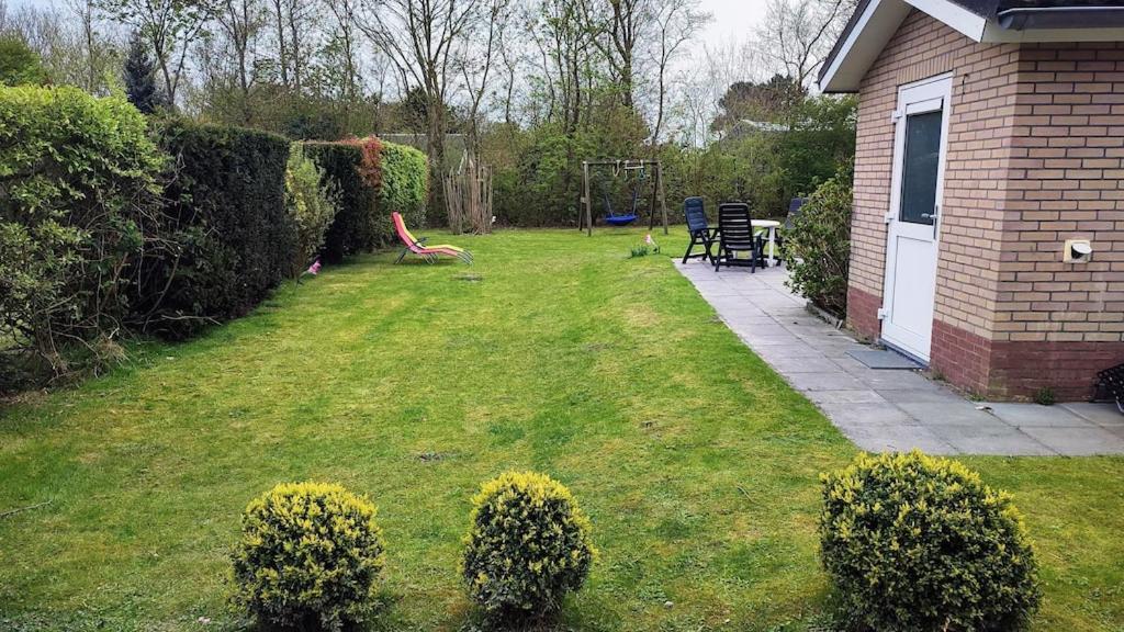 Vakantiehuis Hollum Ameland Dichtbij Strand En Met Ruime Tuin - Ameland39 Nl Exterior foto